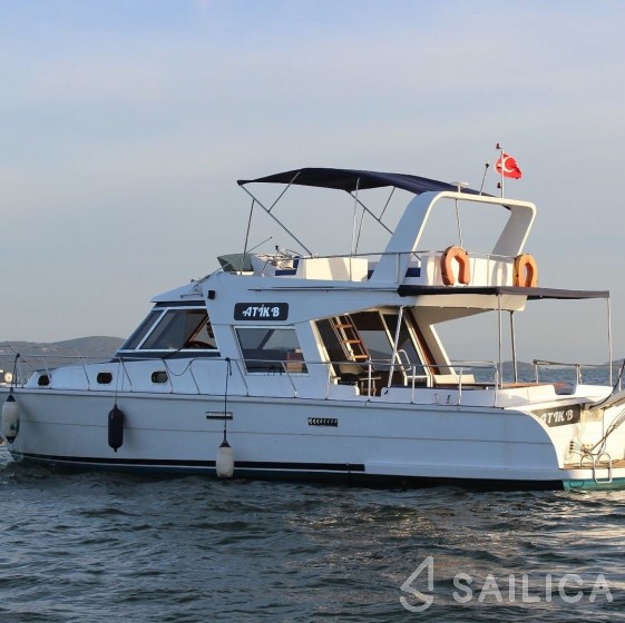 Tuzla 50 - Yacht Charter Sailica