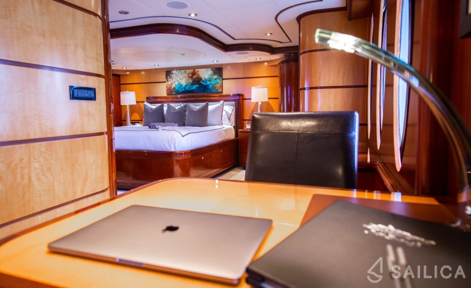 Ares Marine 43 - Yacht Charter Sailica