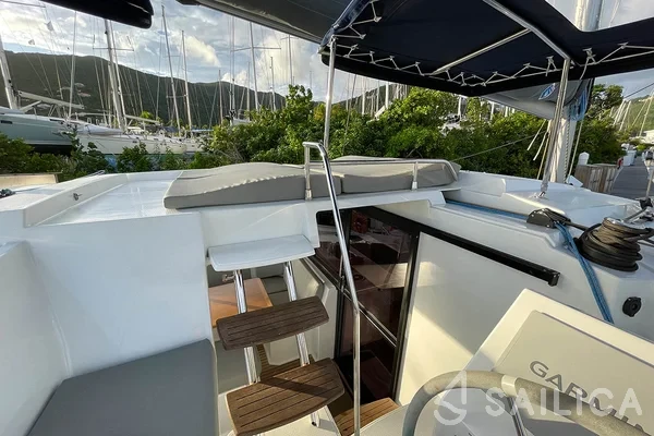 Astréa 42 - Yacht Charter Sailica