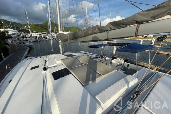 Astréa 42 - Yacht Charter Sailica