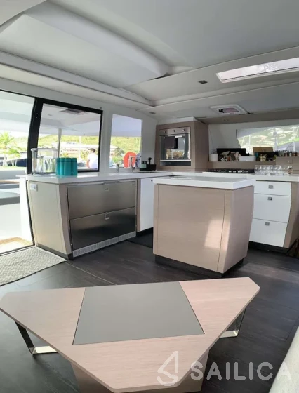 Saona 47 - Yacht Charter Sailica