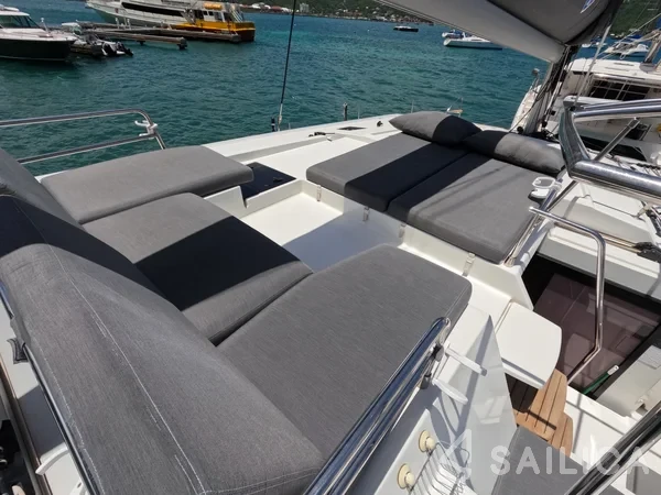 Saona 47 - Yacht Charter Sailica