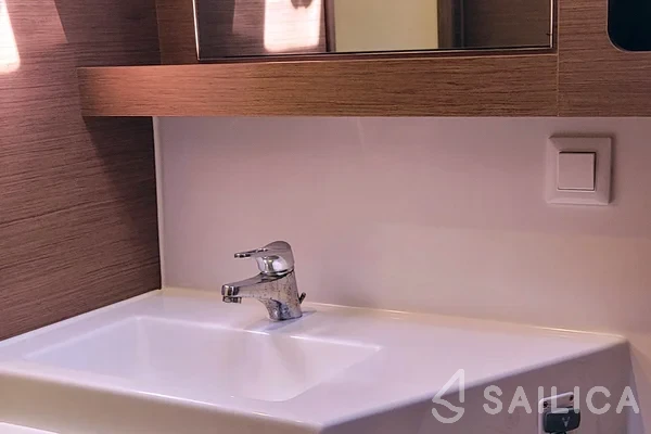 Lagoon 42 - Yacht Charter Sailica