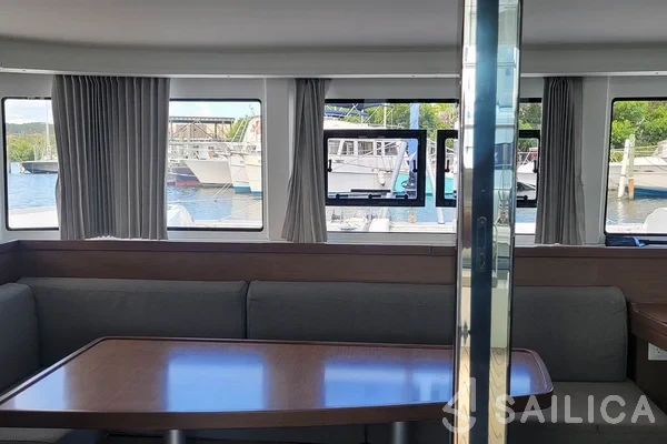 Lagoon 42 - Yacht Charter Sailica