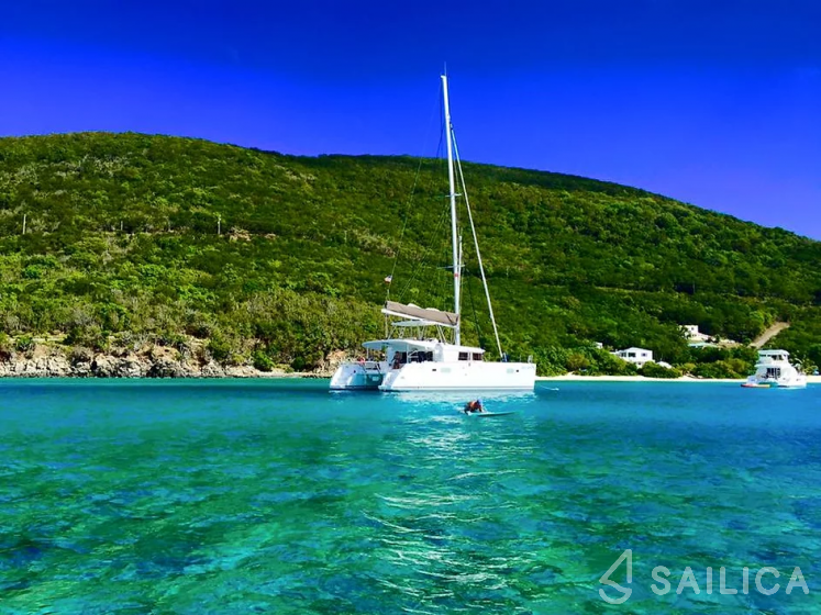Lagoon 450  Flybridge - Yacht Charter Sailica