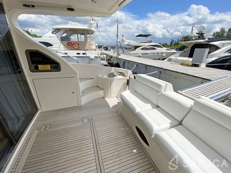 Azimut 46 - Yacht Charter Sailica