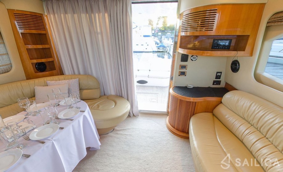 Azimut 46 - Yacht Charter Sailica