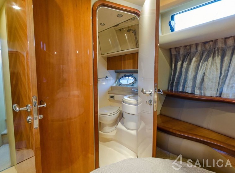 Azimut 46 - Yacht Charter Sailica