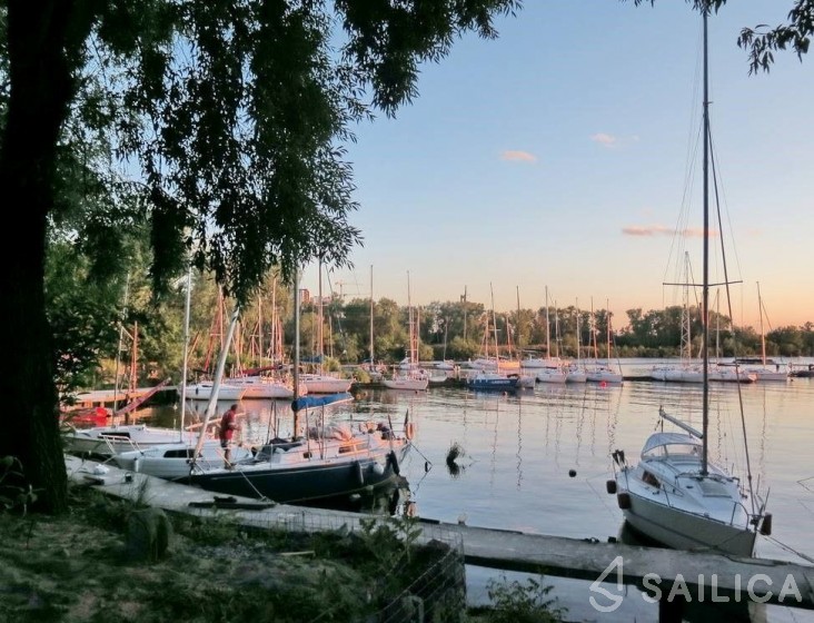 Azimut 46 - Yacht Charter Sailica