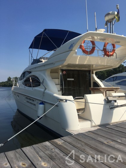 Azimut 46 - Yacht Charter Sailica