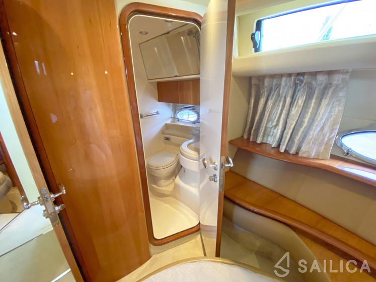 Azimut 46 - Yacht Charter Sailica