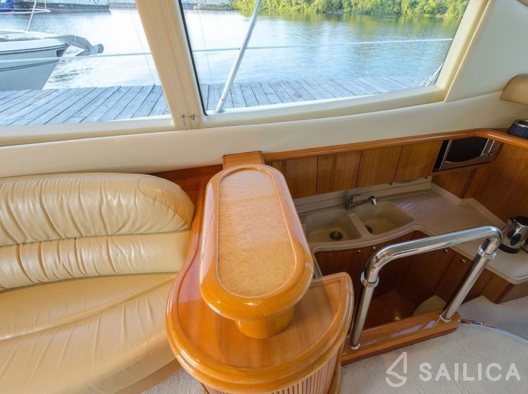 Azimut 46 - Yacht Charter Sailica