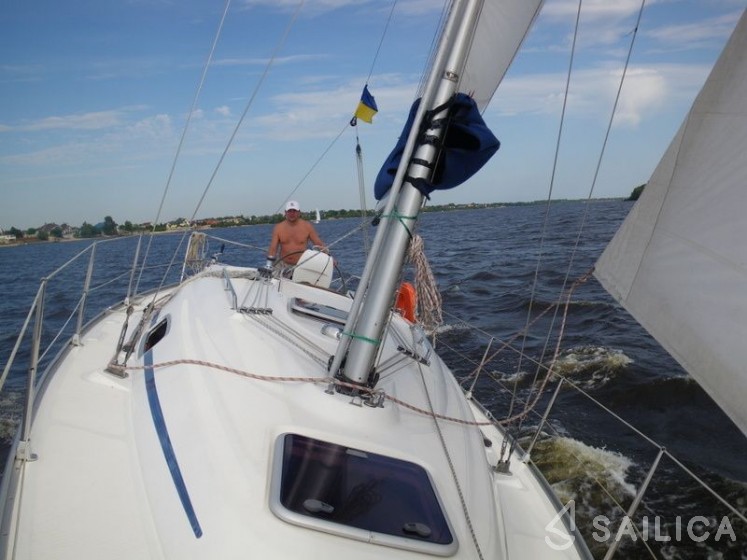 Bavaria 30 Cruiser - Yacht Charter Sailica