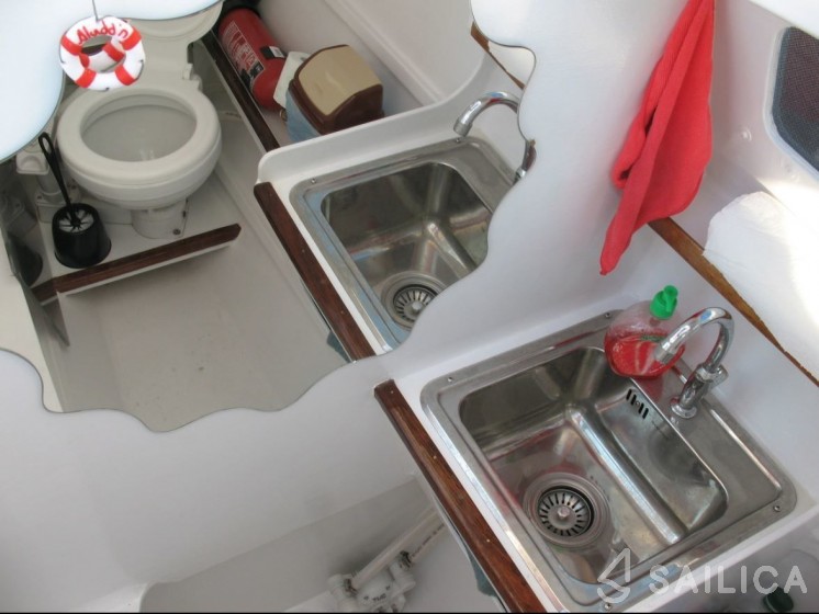 Custom Built - Yacht Charter Sailica