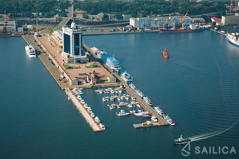 Custom Built - Yacht Charter Sailica