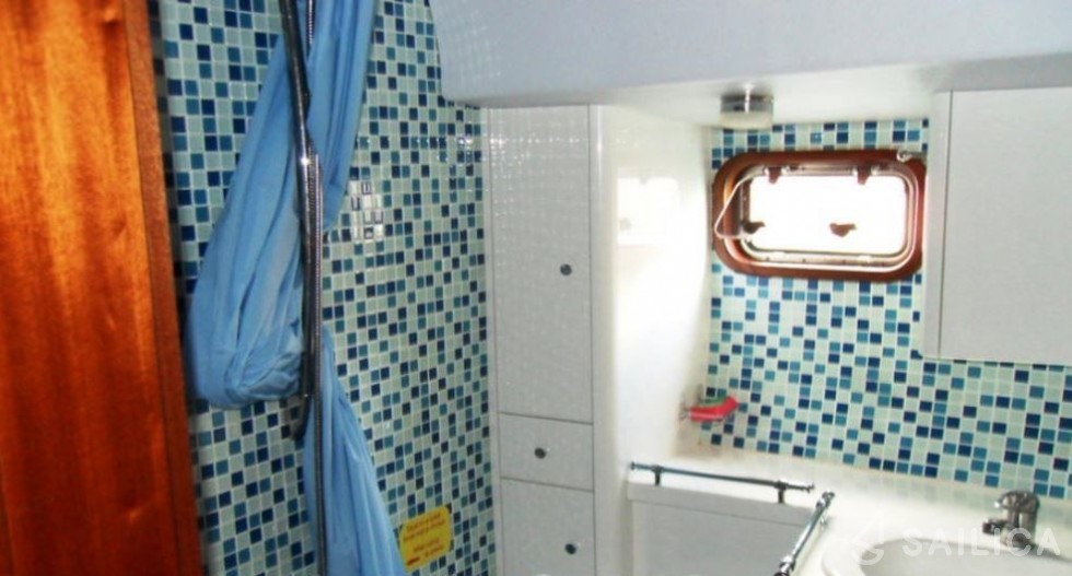 Custom Built - Yacht Charter Sailica