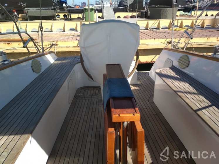 Custom Built - Yacht Charter Sailica
