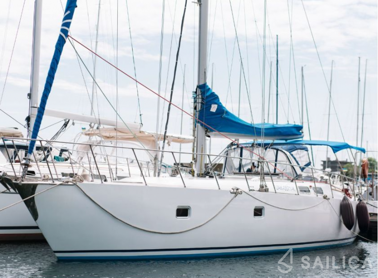 Custom Built - Yacht Charter Sailica