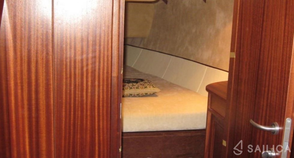 Custom Built - Yacht Charter Sailica