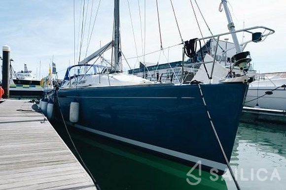First 40.7 - Yacht Charter Sailica
