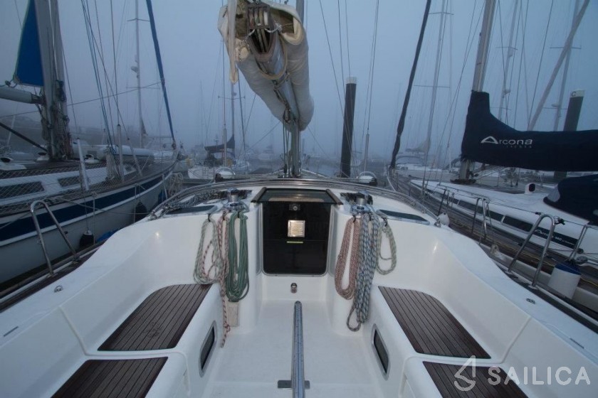 Oceanis 473 - Yacht Charter Sailica