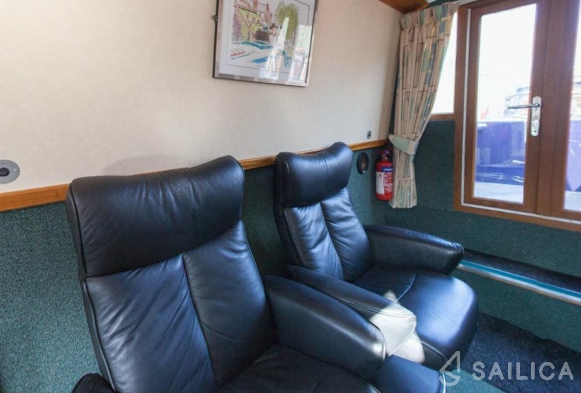 Duchess 4 - Yacht Charter Sailica