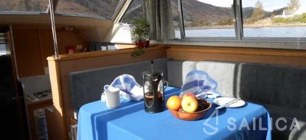 Le Boat Braemore WHS - Yacht Charter Sailica