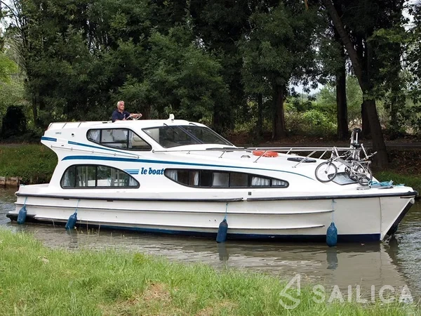 Le Boat Caprice - Yacht Charter Sailica