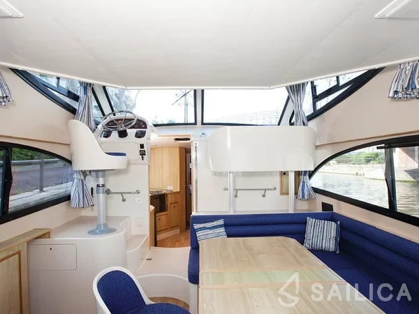 Le Boat Caprice - Yacht Charter Sailica