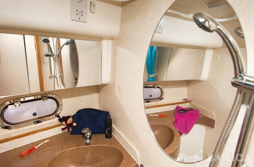 Le Boat Consul - Yacht Charter Sailica