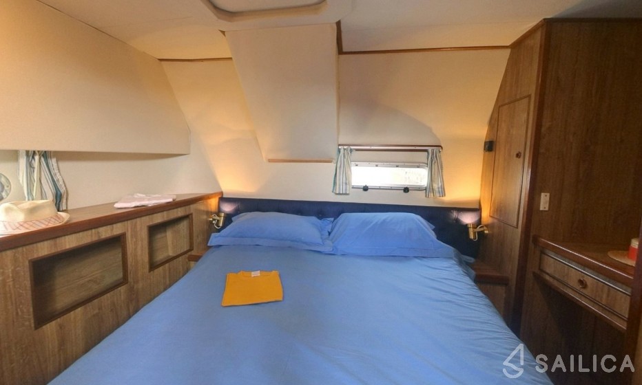 Le Boat Countess - Yacht Charter Sailica