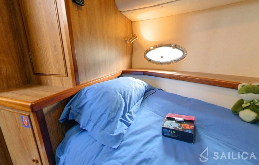 Le Boat Countess - Yacht Charter Sailica