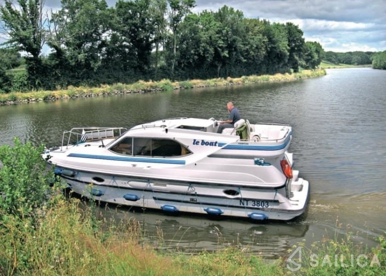 Le Boat Countess - Yacht Charter Sailica