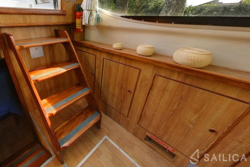 Le Boat Countess - Yacht Charter Sailica