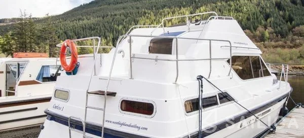 Le Boat Curlew WHS - Yacht Charter Sailica