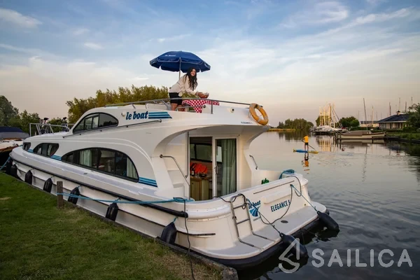 Le Boat Elegance - Yacht Charter Sailica