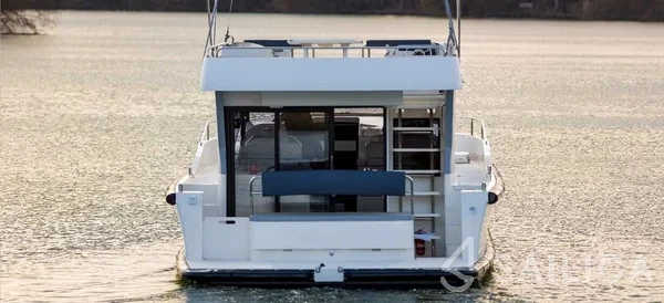 Le Boat Horizon 1 - Yacht Charter Sailica