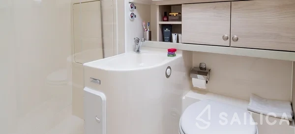 Le Boat Horizon 1 - Yacht Charter Sailica