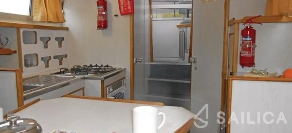 Le Boat Kingfisher WHS - Yacht Charter Sailica