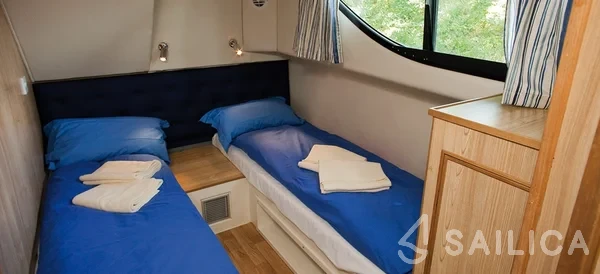 Le Boat Magnifique - Yacht Charter Sailica