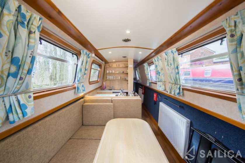 Princess Narrow Boat 4 - Yacht Charter Sailica