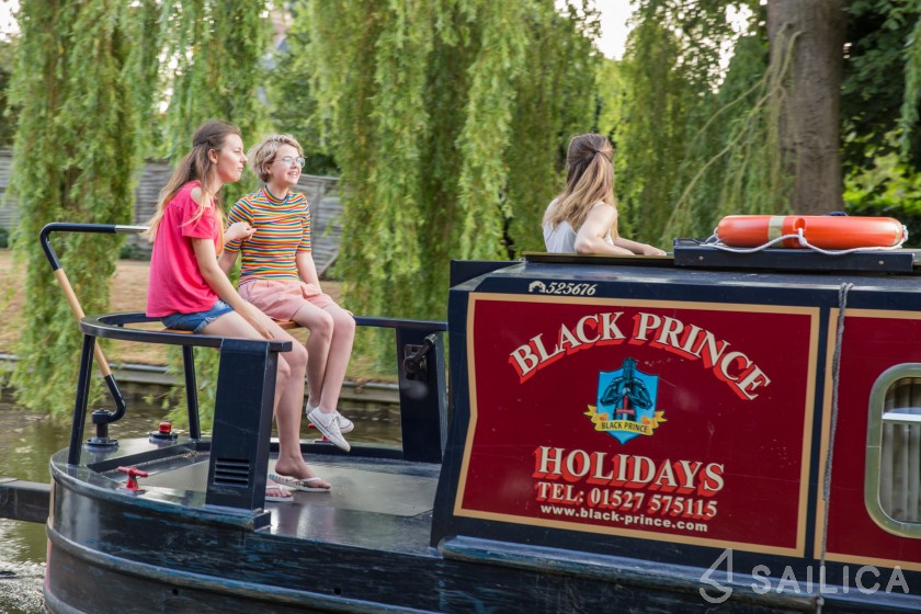 Princess Narrow Boat 4 - Yacht Charter Sailica
