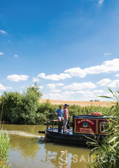 Princess Narrow Boat 4 - Yacht Charter Sailica