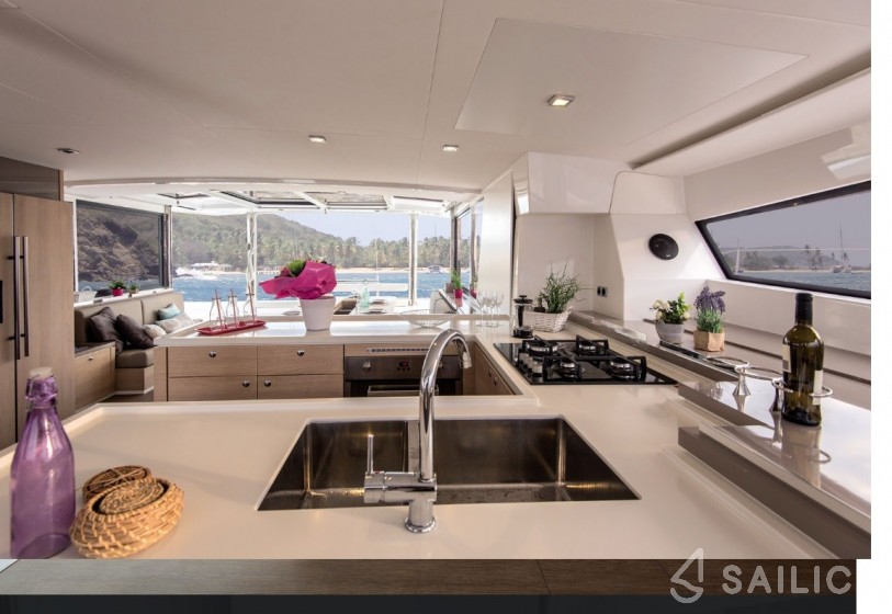 Bali 5.4 - Yacht Charter Sailica
