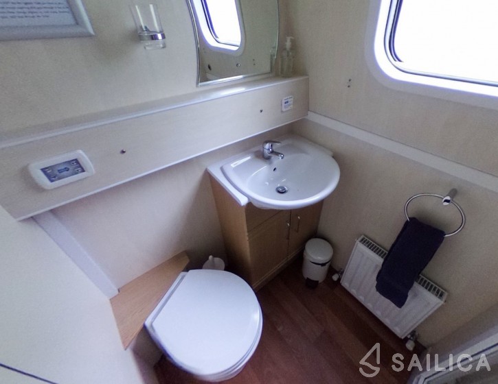 Shakespeare 4 - Yacht Charter Sailica