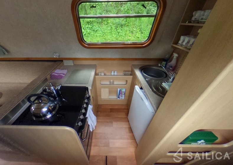 Shakespeare 4 - Yacht Charter Sailica
