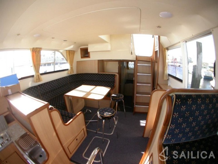 Waterford 39 - Yacht Charter Sailica