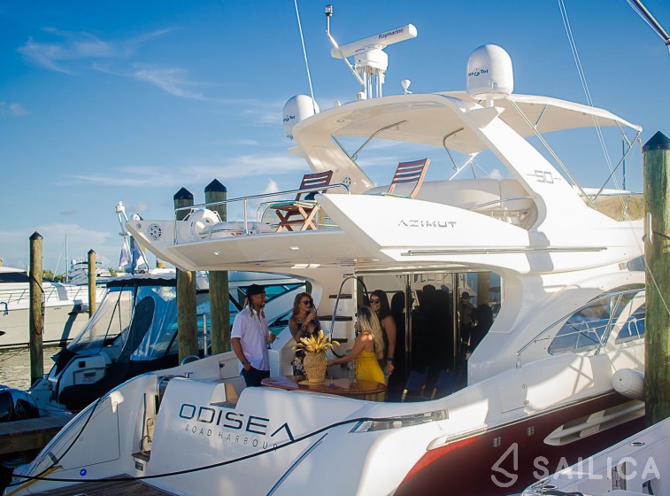 Azimut 50 - Yacht Charter Sailica