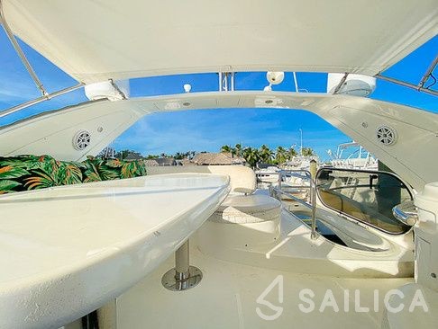 Azimut 50 - Yacht Charter Sailica