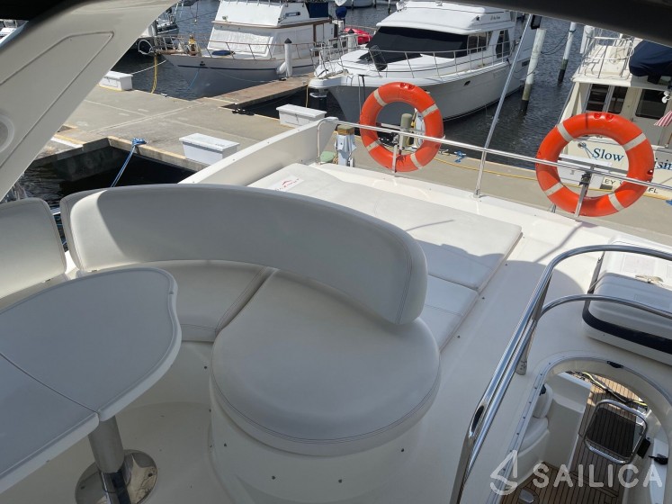 Azimut 50 - Yacht Charter Sailica